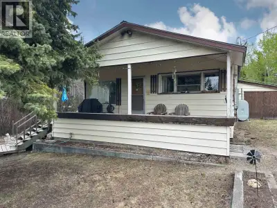 Discover comfortable country living just five minutes from the amenities of 100 Mile House. This inv...