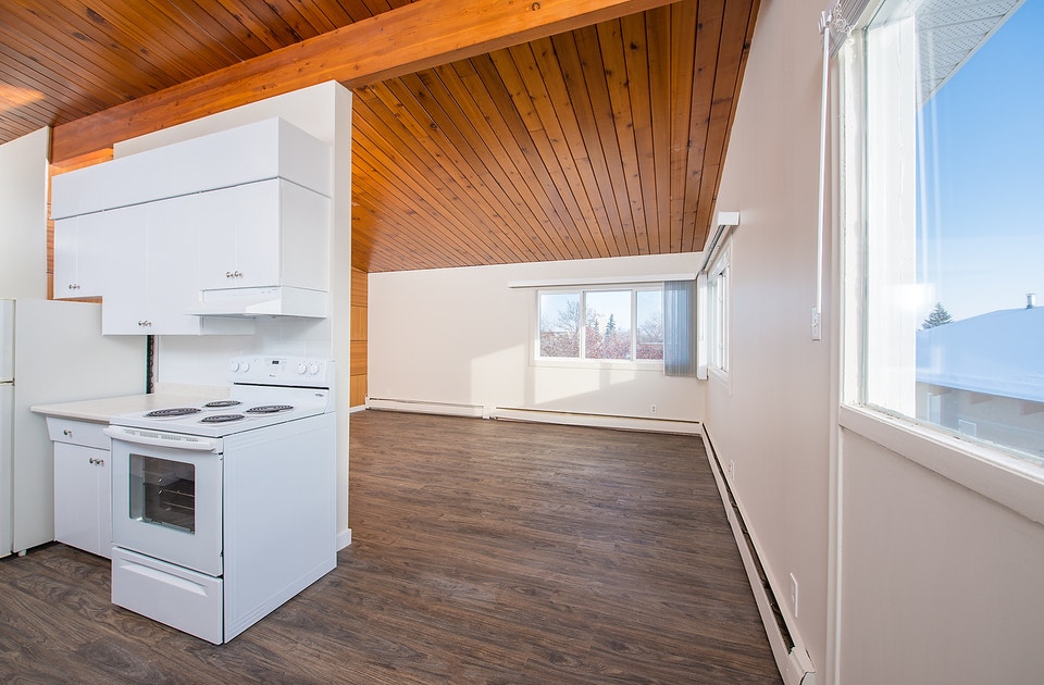 The Royal - 2 BEDROOM Apartment for Rent 4
