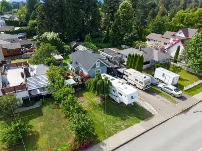 Great 1,148 sqft home on a 9,802 sqft lot along Young Road. This is an excellent opportunity for fir...