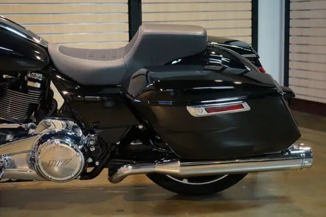 2025 Harley-Davidson FLTRX - Road Glide in Sport Touring in Lethbridge - Image 12