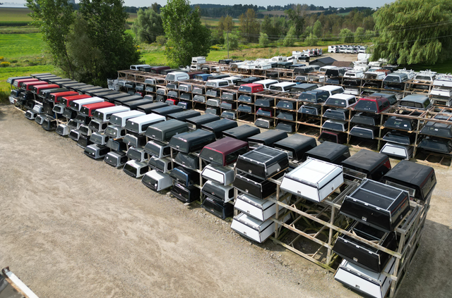 Ontario's Largest Chevy Truck Cap Selection in Other Parts & Accessories in Kitchener / Waterloo - Image 3