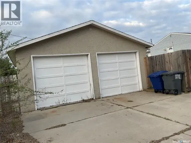 302 Dunlop STREET Saskatoon, Saskatchewan in Houses for Sale in Saskatoon - Image 21