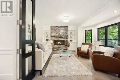 2 - 27 GLEN ELM AVENUE Toronto (Rosedale-Moore Park), Ontario
