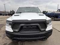 SPECIAL! This truck features a 6 month 10,000 KM Powertrain Warranty! With 186,136 km on the odomete... (image 1)