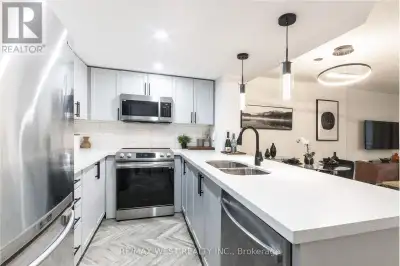 Welcome to your urban retreat in the heart of the city! This stunning 2 bedroom, 2 bathroom + Locker...