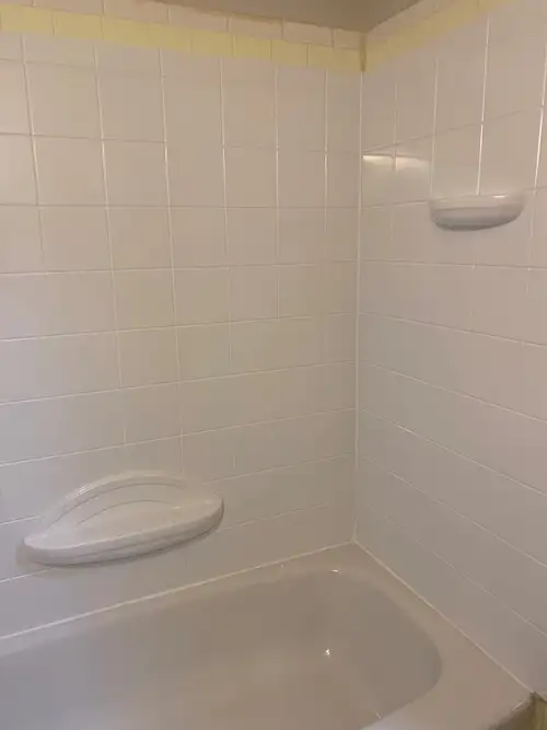 This STANDARD, 2 BEDROOM , is available immediately!! Clean, bright, and affordable!! 24/7 access to...