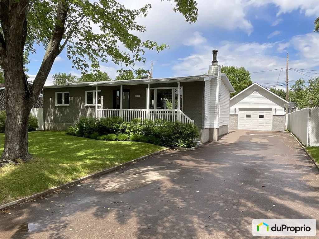 $435,000 - Bungalow for sale in Jonquière (Arvida) — photo 1
