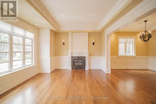 218A Holmes Avenue Toronto (Willowdale East), Ontario, photo 4 of 4