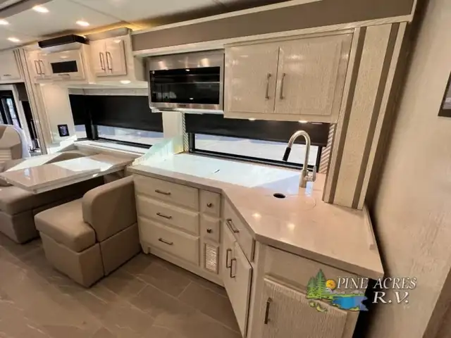 2024 Newmar New Aire 3549 Luxury Diesel Pusher in RVs & Motorhomes in Moncton - Image 41