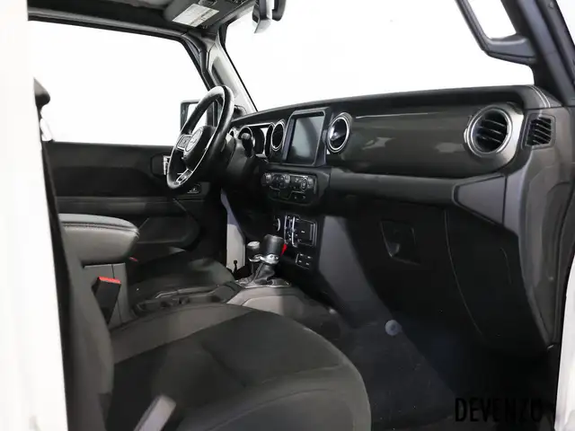 2023 Jeep Wrangler Sahara 4 portes 4x4 Sahara Unlimited 2.0L 4cy in Cars & Trucks in Laval / North Shore - Image 6
