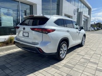 Turbocharged,All Wheel Drive,Keyless Entry,4-Wheel Disc Brakes,ABS,A/C,Brake Assist,Power Steering,P... (image 6)