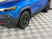 LEATHER HEATED SEATS/STEERING WHEEL, PANORAMIC SUNROOF, REVERSE CAMERA, BLUETOOTH HANDSFREE, BLINDSP... (image 5)