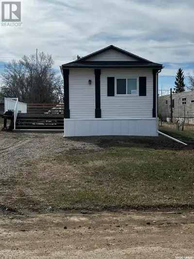NEW PRICE!! A 16'x77' mobile home manufactured in 1996 and located in the village of Coleville. This...