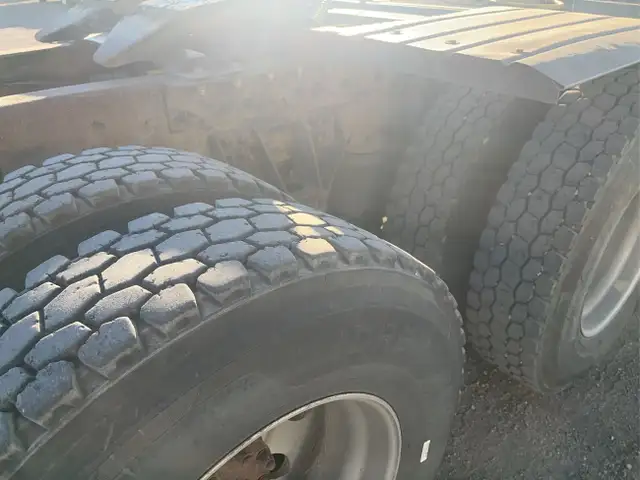 2016 Kenworth T800 in Heavy Trucks in Calgary - Image 10