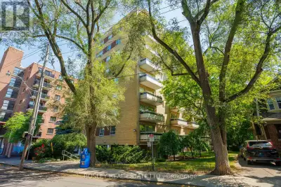 Welcome to 85 Lawton Blvd, Unit 403. This property is a spacious bachelor apartment in a quiet, well...