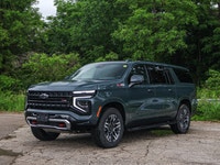 6.2L V8 engine for powerful performance | 4x4 drive system for all-weather capability | Max Traileri... (image 8)