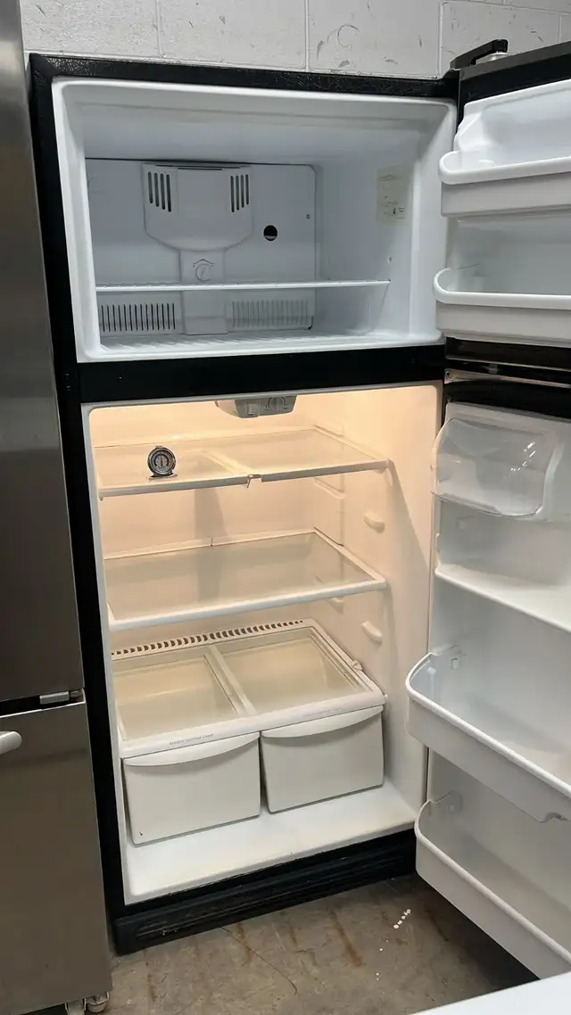  Frigidaire  30” Dented Refrigerator Fully Tested  30-Day in Refrigerators in Kitchener / Waterloo - Image 7