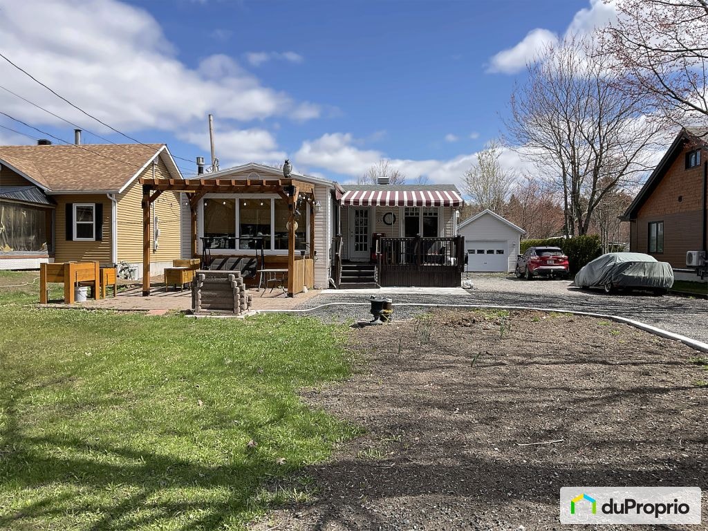 $425,000 - Bungalow for sale in St-Apollinaire — photo 1