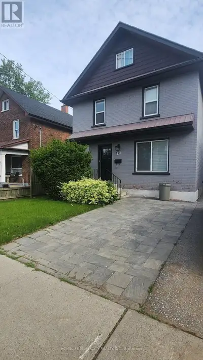 2 - 251 BRUCE STREET Oshawa (Central), Ontario