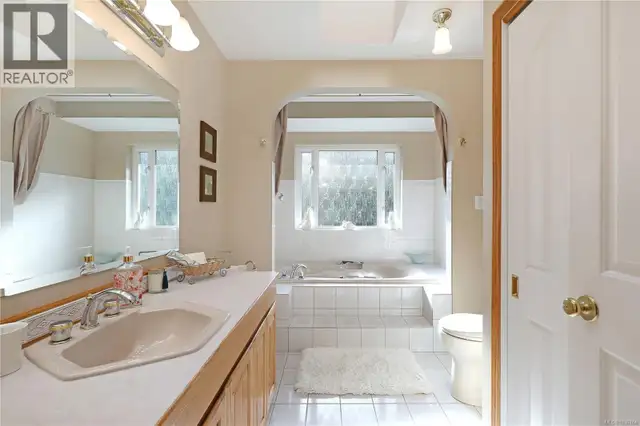 2371 Steelhead Rd Campbell River, British Columbia in Houses for Sale in Campbell River - Image 34