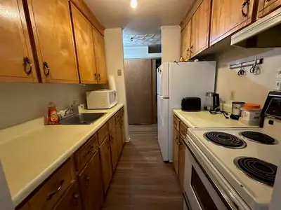 1 Bedroom Apartment Hunter St (Halifax) Available July 1 $1595 + utilities (~$60/month avg.) Spaciou...
