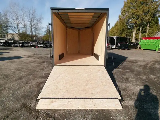 2026 Formula Trailers 7.5x18ft Enclosed Cargo in Cargo & Utility Trailers in Edmonton - Image 5
