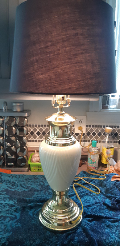 Lampe table de chevet dans Éclairage intérieur et plafonniers  à Sherbrooke - Image 2