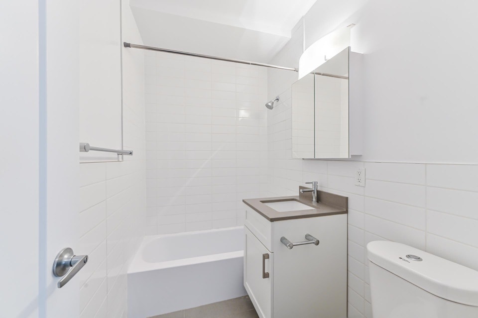 La Salle Towers - 1 Bedroom Apartment for Rent 5