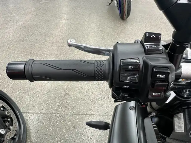 2025 Yamaha MT10ASB Hyper Naked - V6594 - -No Payments for 1 Yea in Sport Bikes in Markham / York Region - Image 19