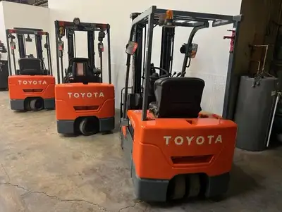 Toyota forklifts 3000 & 4000 lbs , good battery and the charger included. Safety and warranty includ...