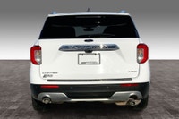 2.3 L 4 Cyl Engine Vehicle Options: Leather Interior, Sunroof, Wireless Charging, Blind Spot Monitor... (image 3)