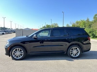 // ACCIDENT FREE!! // Meet the 2025 Dodge Durango R/T AWD, a full-size SUV that blends V8 power, yea... (image 9)