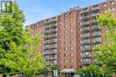 Its all about the view! Unobstructed southern view from this impeccable unit in this beautifully kep...