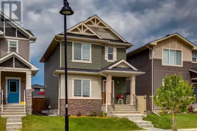 Welcome home! Move-In Ready, Fully Developed Family Home – Below Replacement Cost!Don’t wait to buil...