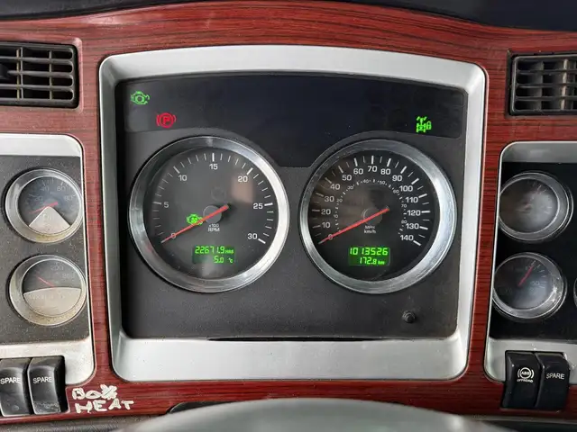 2006 KENWORTH T800 in Heavy Trucks in Saskatoon - Image 16