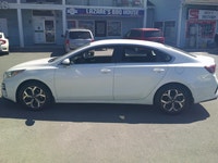 2020 Kia Forte Price $11999 178500 KM ON or QC Safety Included Warranty Included Carfax Included Aut... (image 6)