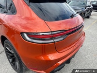 Heated Seats, Apple CarPlay, Power Liftgate, Navigation, Heated Steering Wheel! This 2022 Porsche Ma... (image 9)
