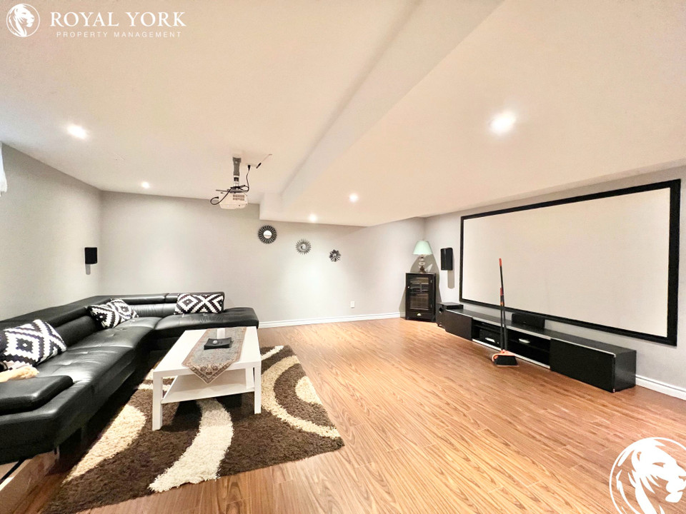 STUDIO BED 1 BATH BASEMENT APARTMENT FOR RENT 31 PERIWINKLE Long