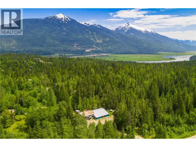 1636 23 Hwy Highway S Revelstoke, British Columbia in Commercial & Office Space for Sale in Revelstoke - Image 9