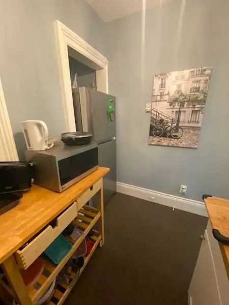 1 Spacious Room in a Shared Galt Apartment! (Room 3) in Long Term Rentals in Cambridge - Image 13