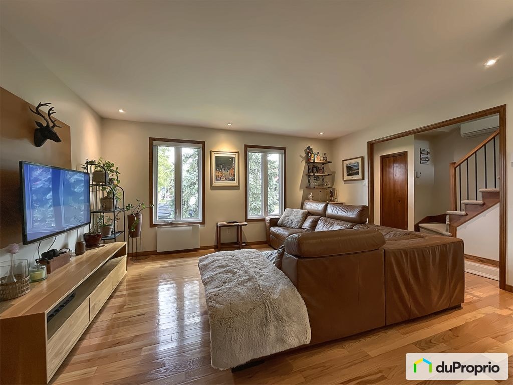 $585,000 - Semi-detached for sale in Longueuil (Vieux-Longueuil) — photo 2