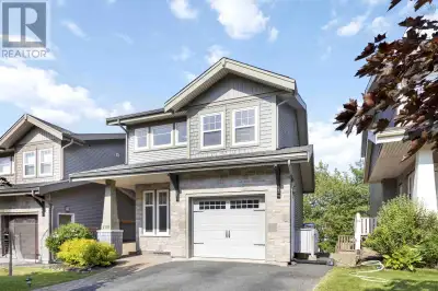 Welcome to 130 Capstone Crescent, a stylish and comfortable home in the heart of Bedford West, offer...