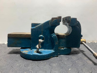 Small #2 Bench Vice 3 1/2" Jaw