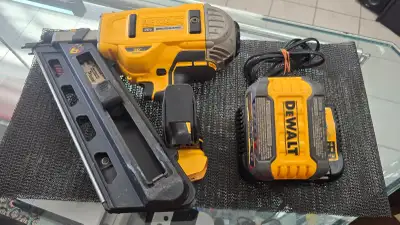 Dewalt 20V MAX* XR® Brushless Cordless 30° Nailer Kit, View more