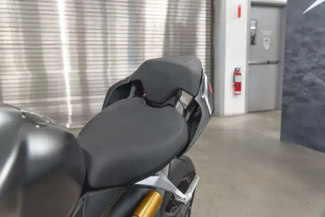 2025 Ducati Panigale V2 *BAS KMs!*5533992136638566416