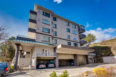 All the benefits of downtown living, without compromising a quiet lifestyle. Ideally located close t...