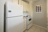 Set on beautifully landscaped grounds in a mature residential neighbourhood in southeast Ottawa, Ple... (image 7)