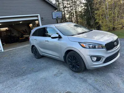 A QUI LA CHANCE ROGER 2017 ,KIA SORENTO ,LX 7 PLASS V6 139700 KM VOIR PLUS http://www.fbeginauto.com...