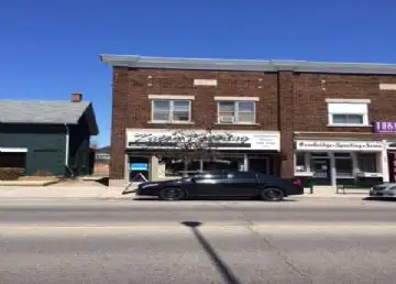 K-W Property Management Corp Presents: Located at Unit 1 735 King St, Cambridge Spacious Studio Apar...