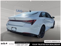 2023 Hyundai Elantra Preferred Ready for anything, from the streets of Calgary to the highways of Al... (image 3)